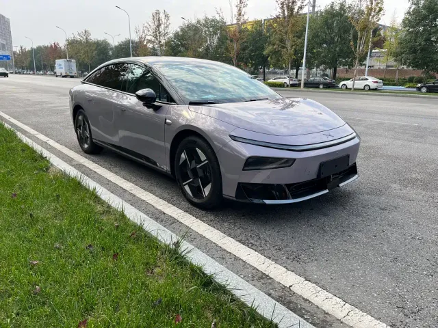 Xpeng P7+ — Фото автомобиля 3