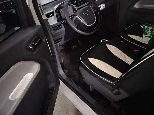 Wuling Hongguang Mini EV — Фото автомобиля 12