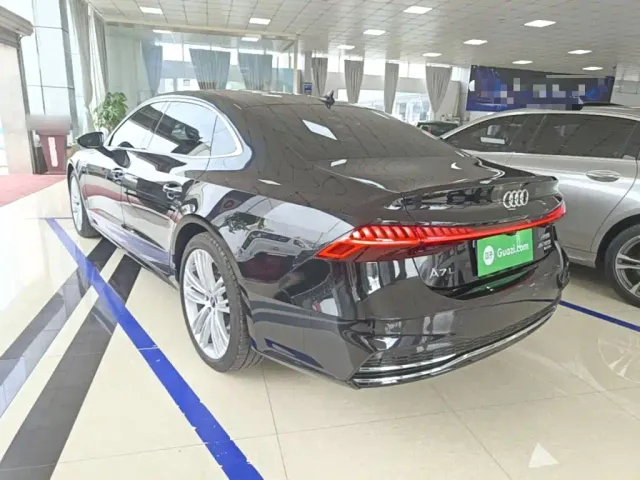 Audi A7L — Фото автомобиля 4