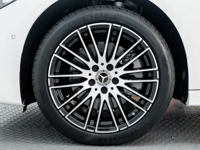 Mercedes-Benz C-Class — Фото автомобиля 10