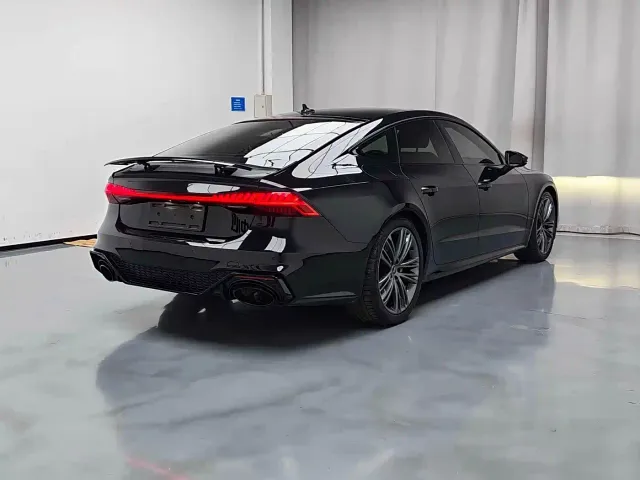 Audi A7 — Фото автомобиля 19