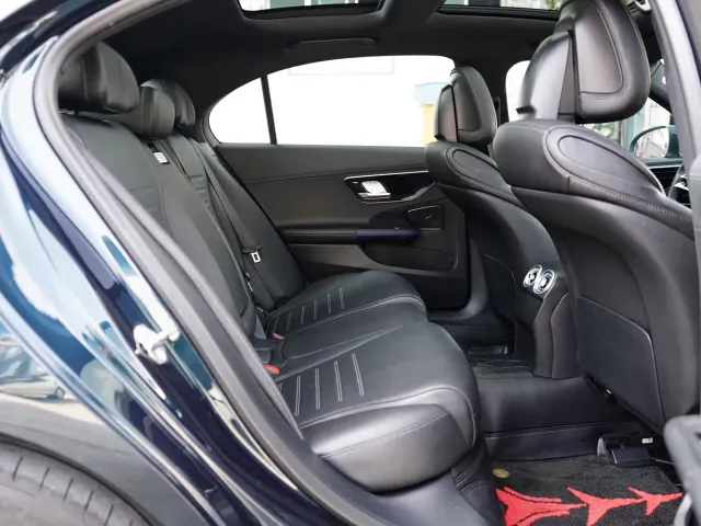 Mercedes-Benz C-Class — Фото автомобиля 6