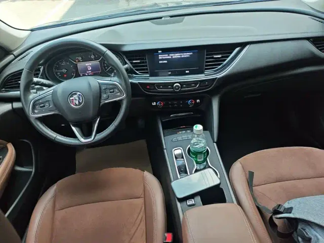 Buick Regal — Фото автомобиля 9