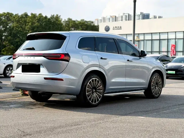 Aito M7 — Фото автомобиля 9