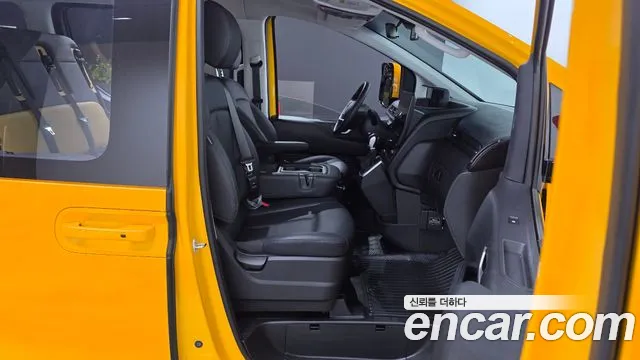 Hyundai Staria — Фото автомобиля 11