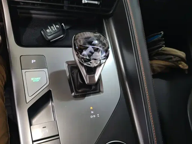 Roewe RX5 — Фото автомобиля 13