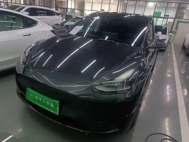Фотография автомобиля — Tesla Model Y