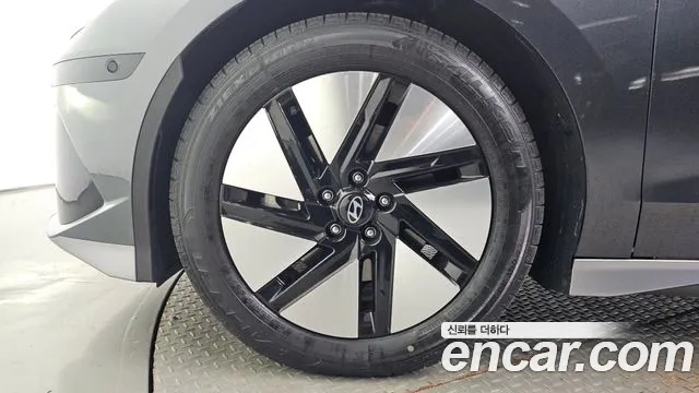 Hyundai Ioniq 6 — Фото автомобиля 5