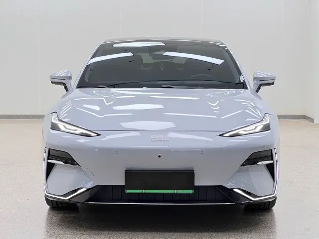 Geely Galaxy E8 — Фото автомобиля 2