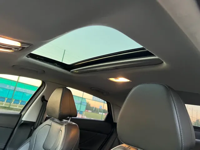 Hyundai Elantra — Фото автомобиля 17