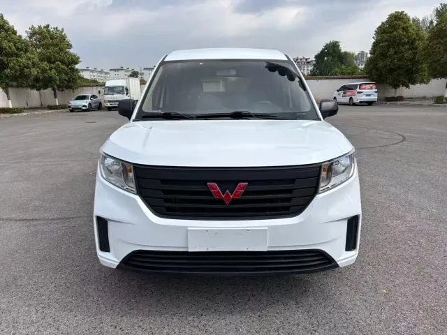 Фотография автомобиля — Wuling Zhengcheng