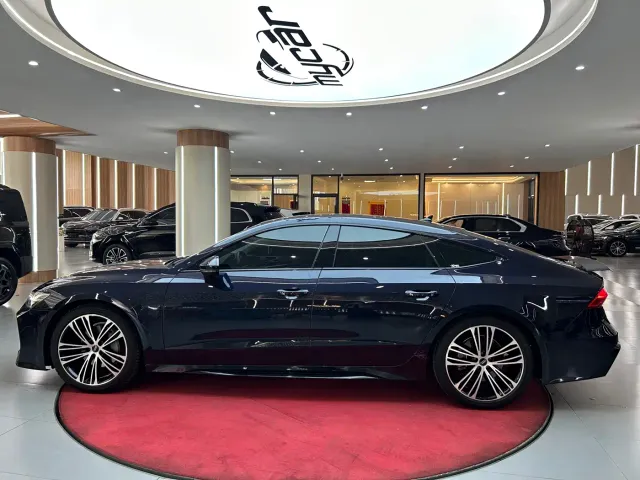 Audi Audi A7 2022 45 TFSI Premium Selection — Фото автомобиля 8