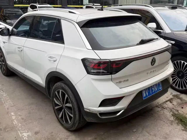 Volkswagen T-Roc — Фото автомобиля 12