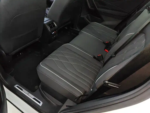 Volkswagen Tiguan L — Фото автомобиля 16