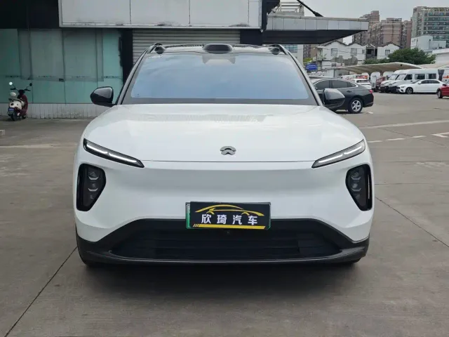 Nio ES6 — Фото автомобиля 2