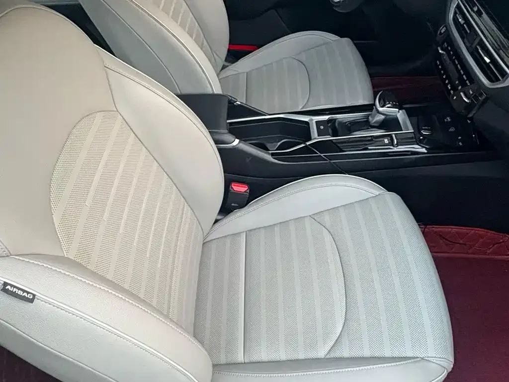 Kia Kia K3 2023 Model 1.5L CVT Luxury Edition — Фото автомобиля 6