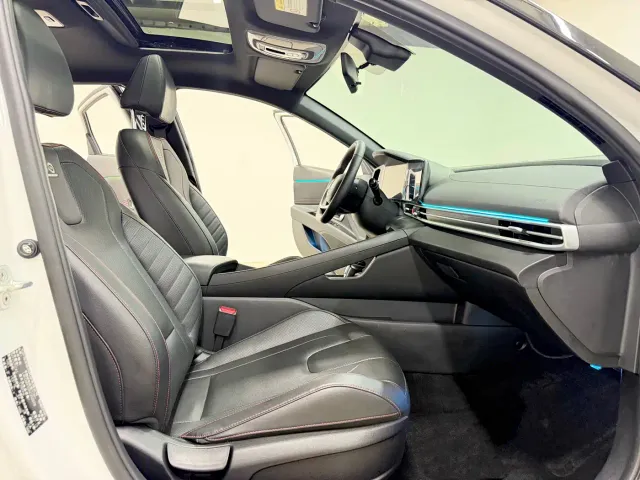 Hyundai Elantra — Фото автомобиля 8