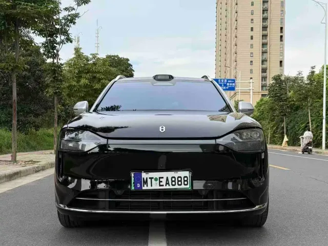 Aito M9 — Фото автомобиля 2