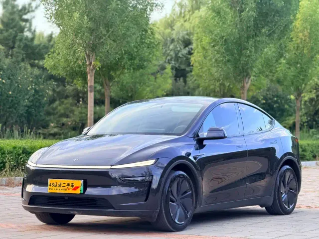 Фотография автомобиля — Tesla Model Y