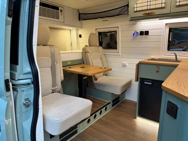 Maxus V80 RV — Фото автомобиля 19