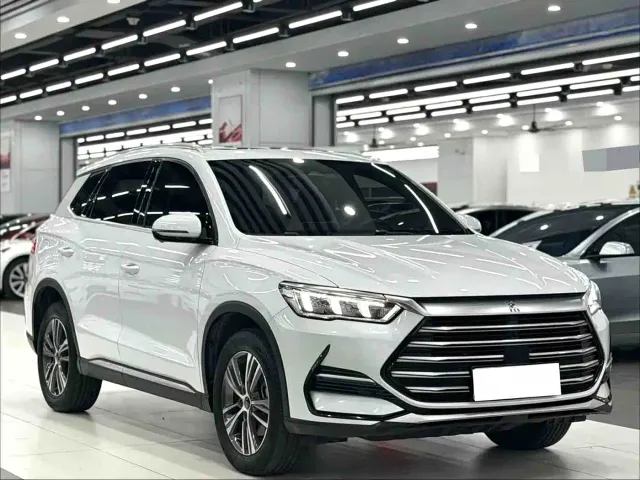 BYD Song Pro — Фото автомобиля 3