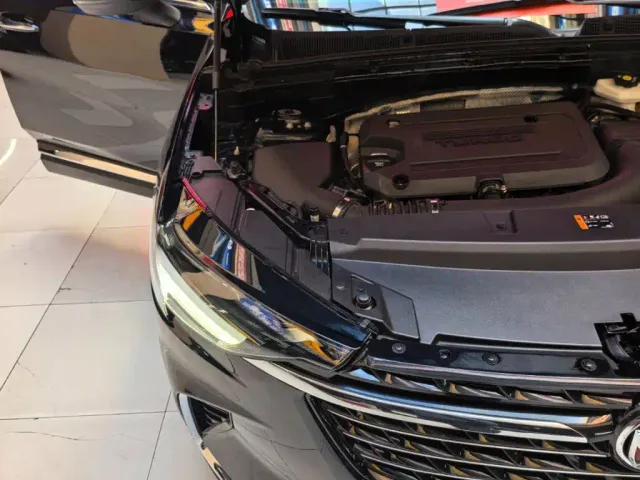 Buick Envision Plus — Фото автомобиля 24