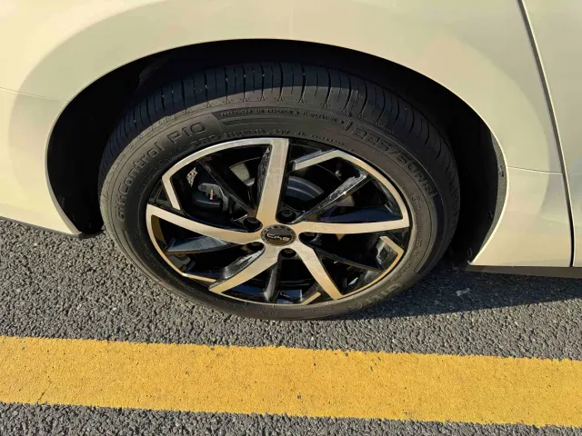 BYD Seal 07 DM-i — Фото автомобиля 20