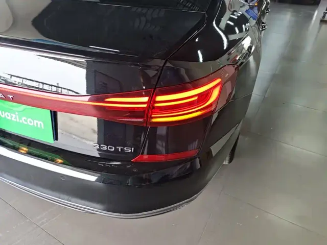 Volkswagen Passat — Фото автомобиля 7