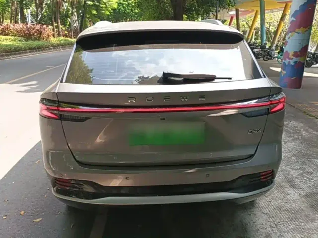 Roewe D5X DMH — Фото автомобиля 5