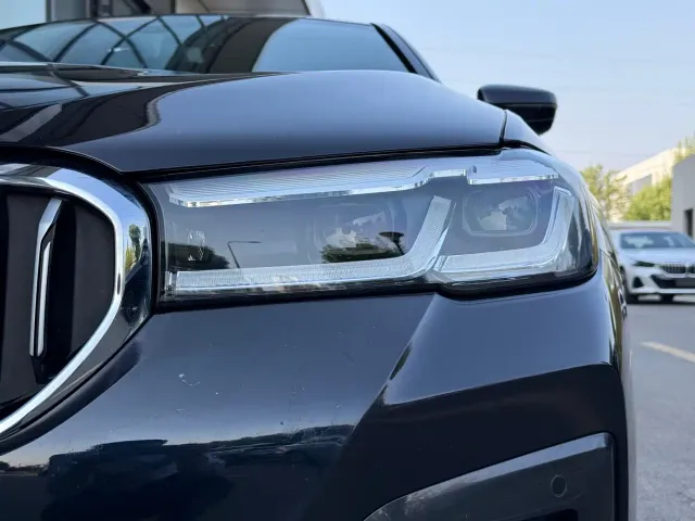BMW 5 Series — Фото автомобиля 22
