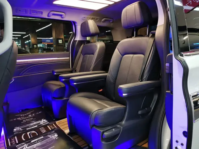 GAC Trumpchi M8 — Фото автомобиля 15