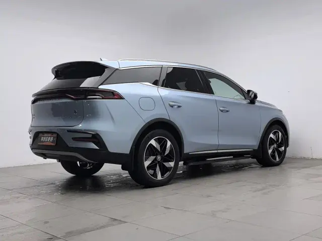 BYD Tang — Фото автомобиля 2