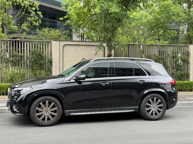 Mercedes-Benz GLE-Class — Фото автомобиля 3