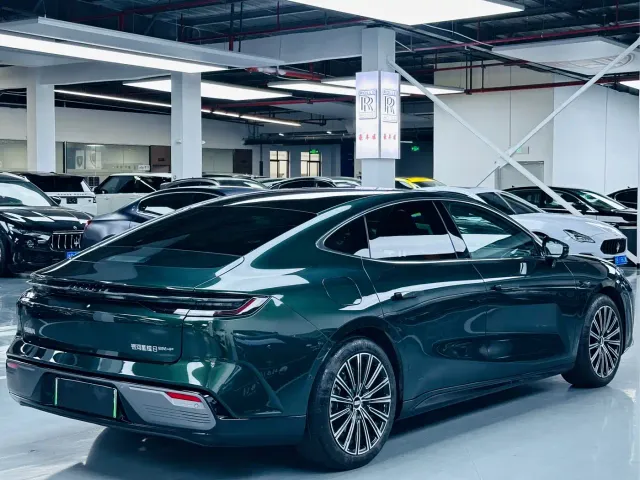Geely Galaxy Xingyao 8 — Фото автомобиля 15