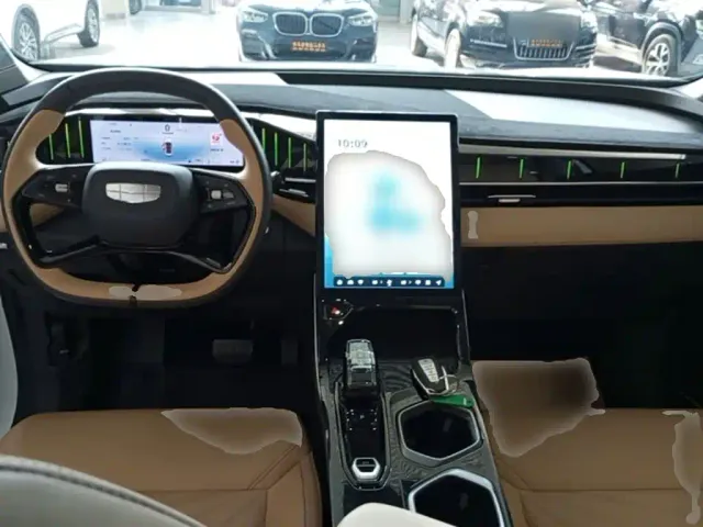 Geely Boyue L — Фото автомобиля 9
