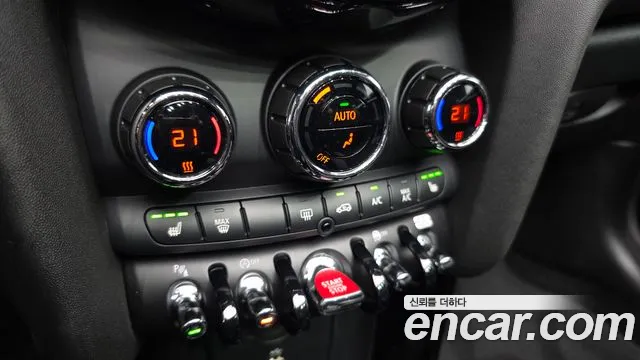Mini Cooper Convertible — Фото автомобиля 16