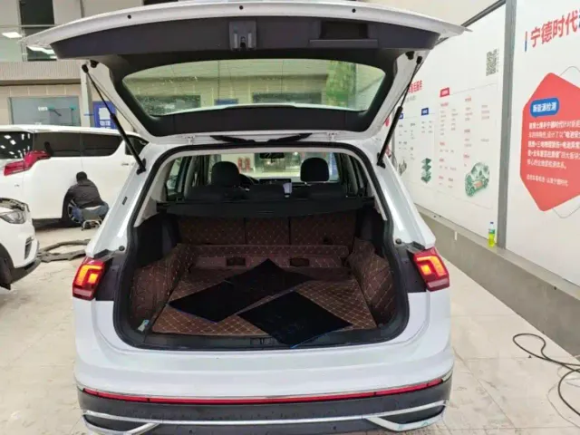 Volkswagen Tiguan L — Фото автомобиля 13