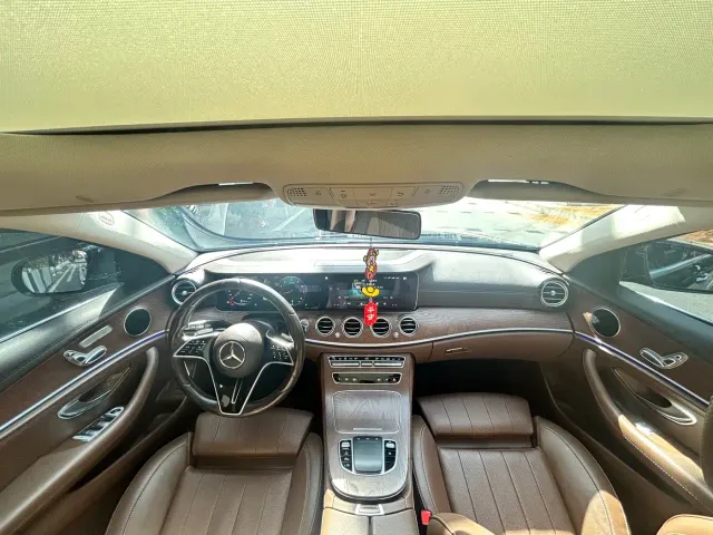 Mercedes-Benz E-Class — Фото автомобиля 13