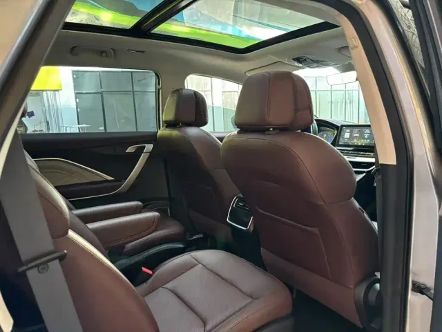 Geely Jiaji — Фото автомобиля 18