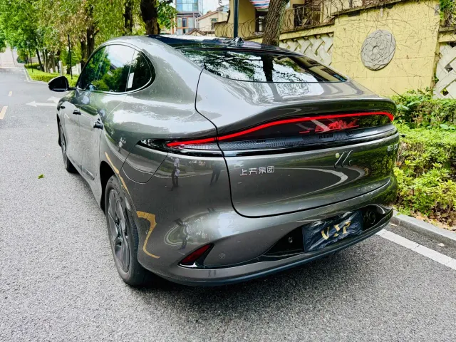 IM Motors LS6 — Фото автомобиля 5