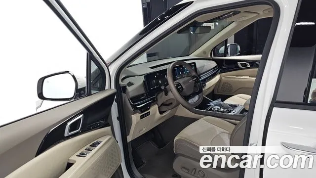 Kia Carnival Generation 4 — Фото автомобиля 10
