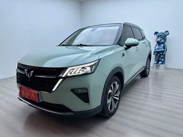 Фотография автомобиля — Wuling Asta