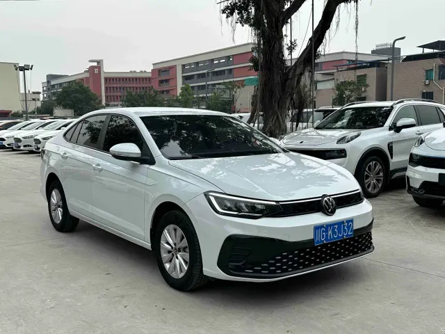Volkswagen Lavida — Фото автомобиля 3
