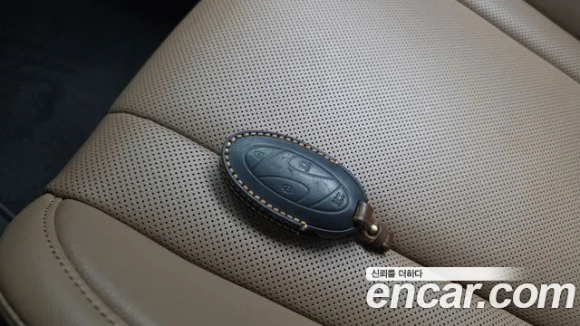 Hyundai Grandeur Grandeur (GN7) 2.5 Бензин 2WD — Фото автомобиля 27