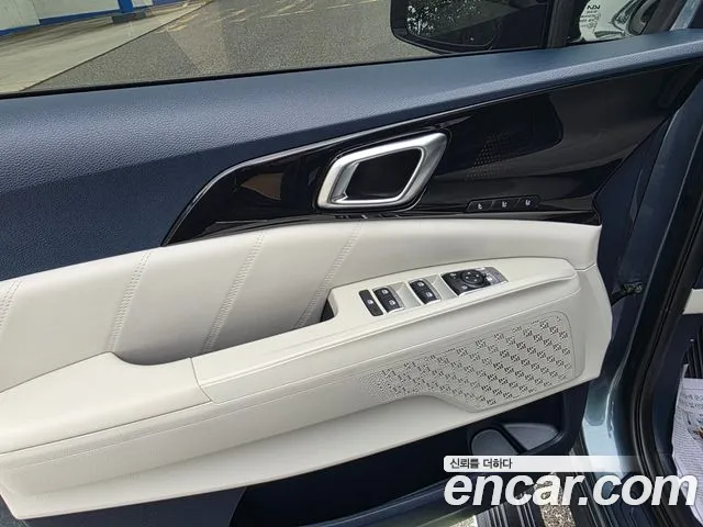Kia Canival — Фото автомобиля 14
