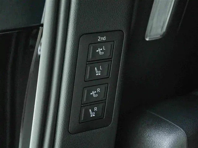 Toyota Alphard — Фото автомобиля 24