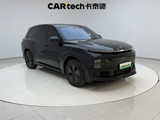 Li Auto L8 — Фото автомобиля 2