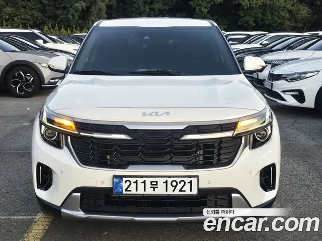 Фотография автомобиля — Kia Seltos New