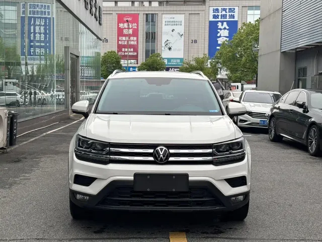 Volkswagen Tharu — Фото автомобиля 2