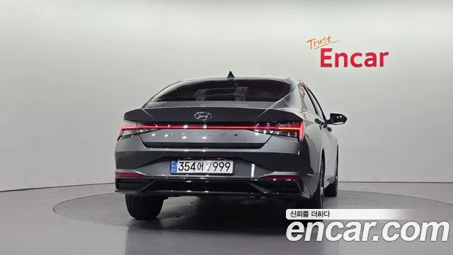 Hyundai AVANTE Avante (CN7) — Фото автомобиля 4
